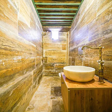 Aysel House Готель *