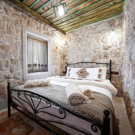 Aysel House Hotel